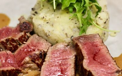 Filet de boeuf sauce poivre, écrasé de pommes de terre à la truffe
